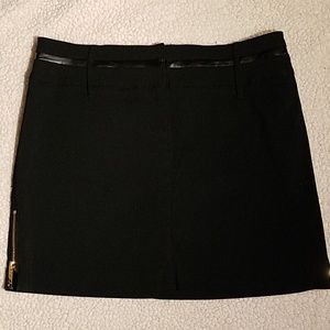 NWT Bisou Bisou Short Black Skirt Size 6